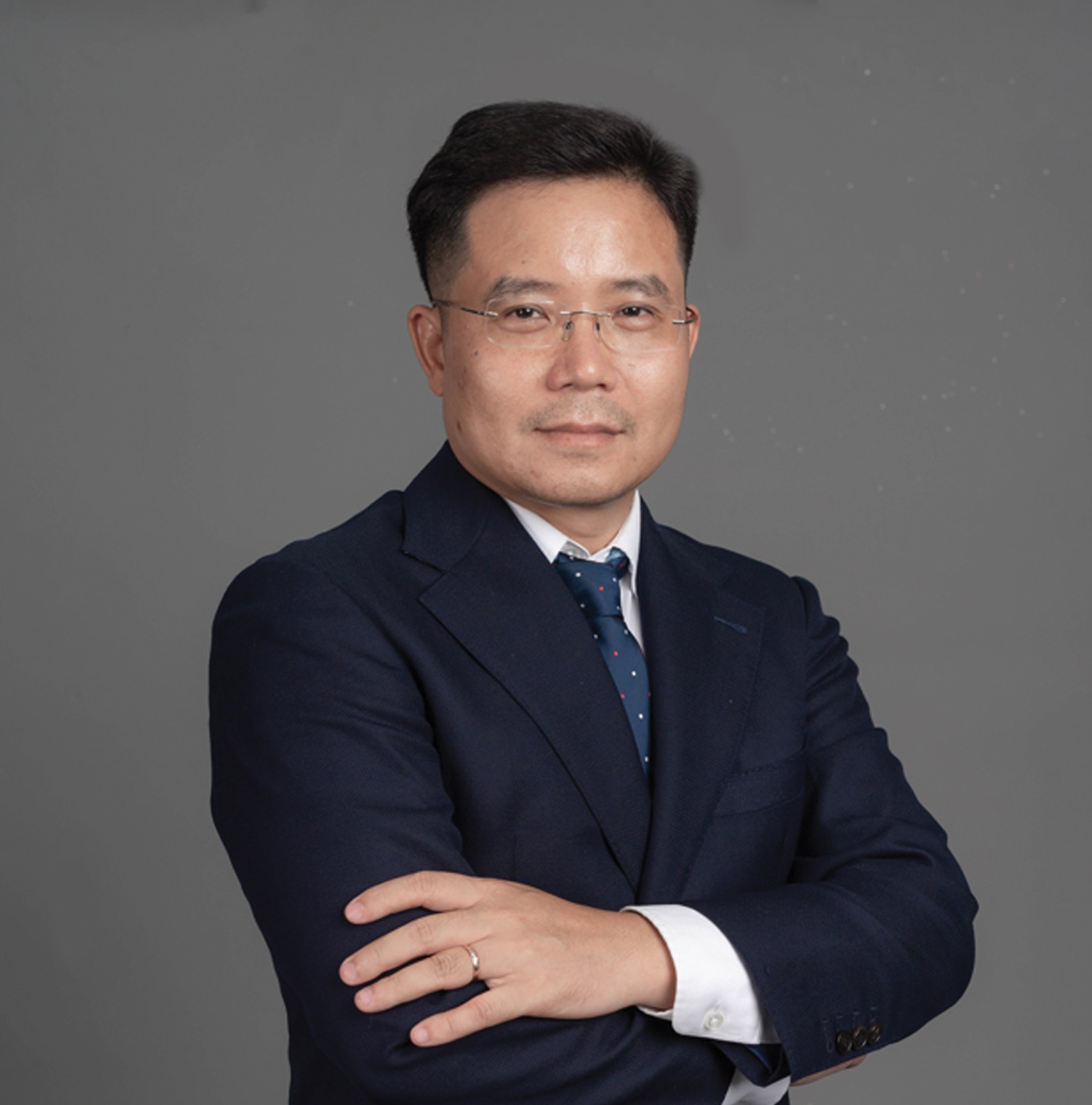 ong-nguyen-quang-thuan-tong-giam-doc-finnrating